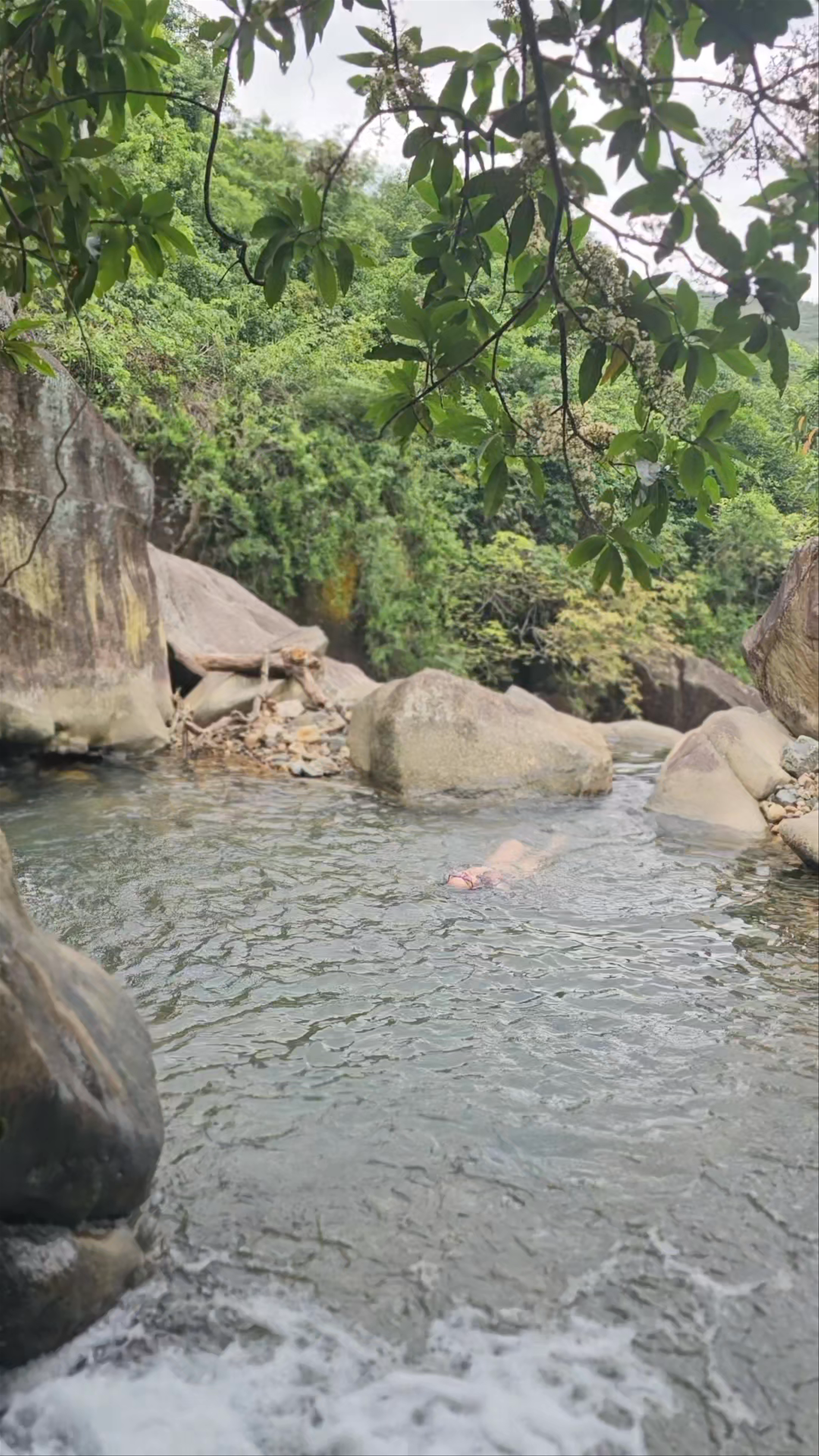 Tai Shui Hang waterfall hike