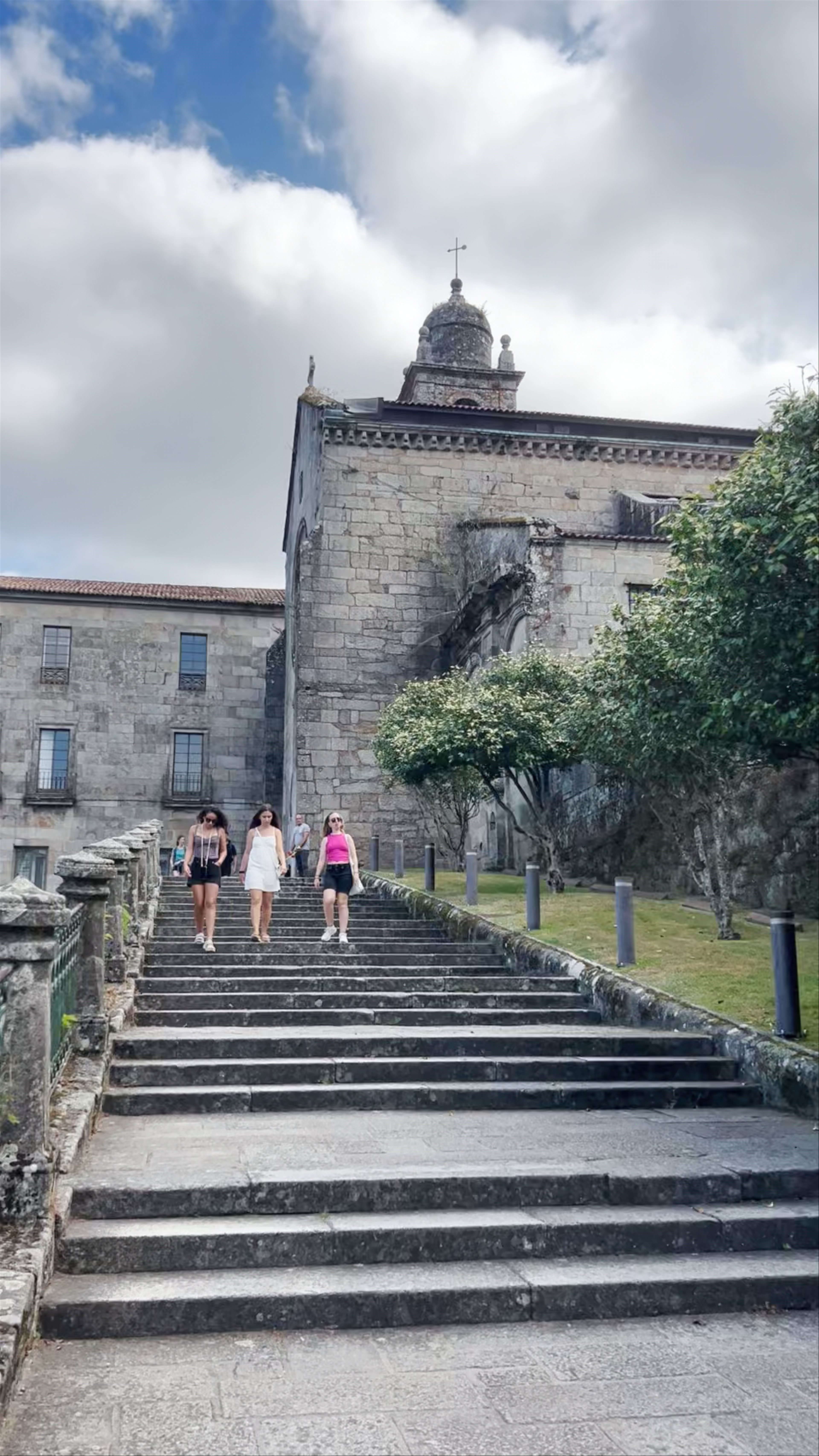 Convento de San Francisco: Historic Serenity in Pontevedra, Spain