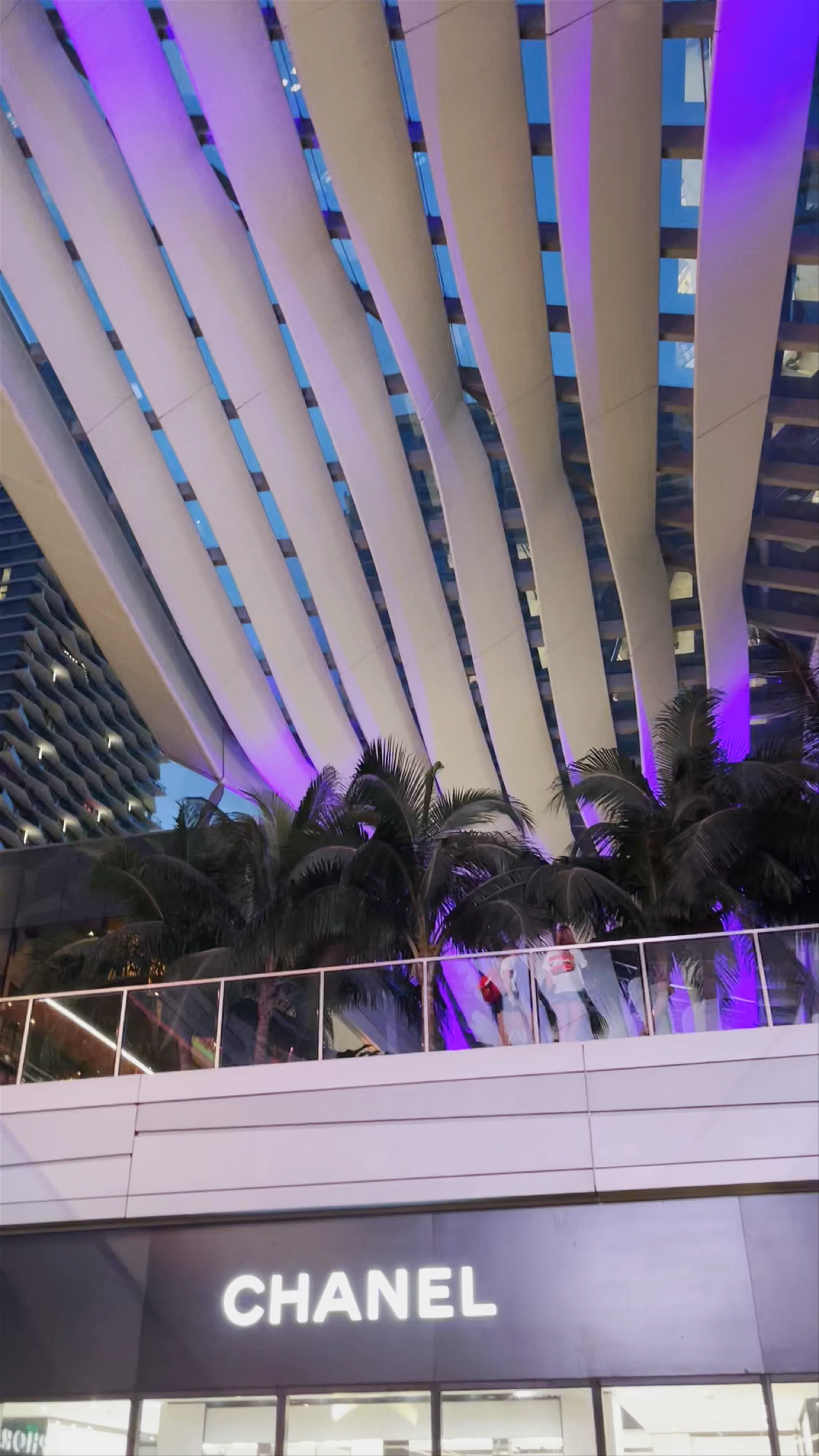 EAST Miami, Brickell Plaza