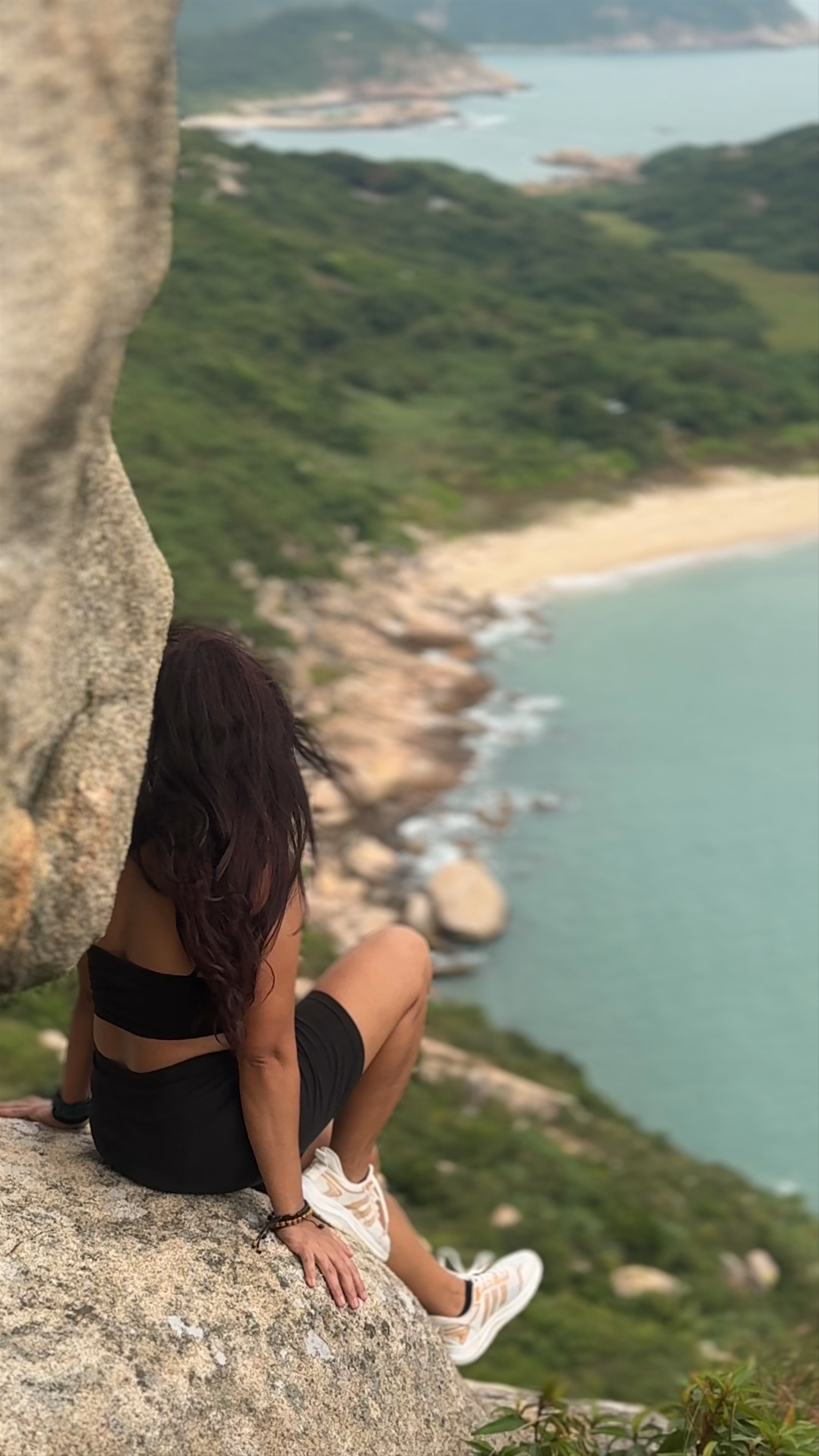 Serene Coastal Views from Lamma Island Hiking Trail