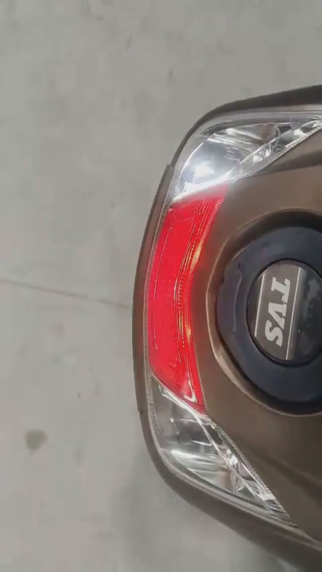 Walk-around video thumbnail