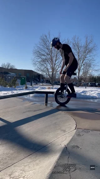 riu submission: rail ride