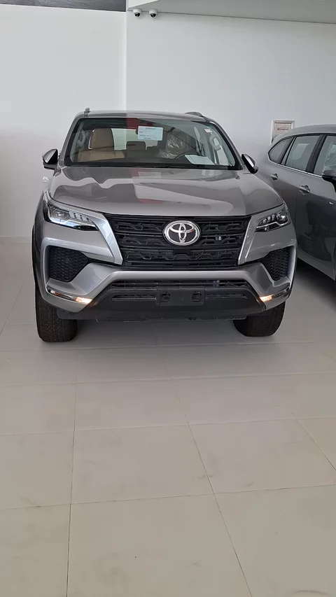 تويوتا فورتشنر GX2 4x4 2024