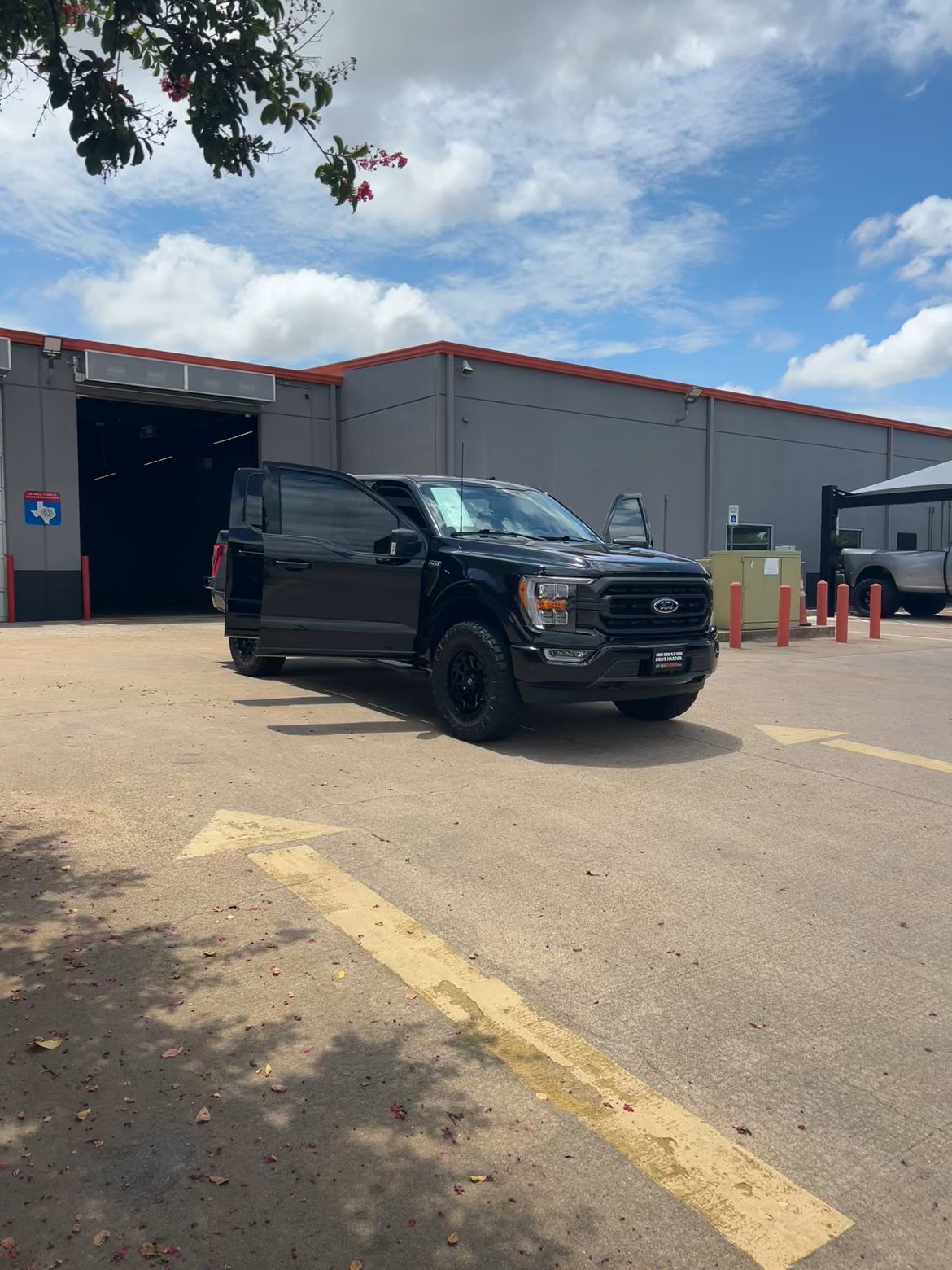 Lifted Trucks - #TX10585 - 2022 Ford F-150 XLT SuperCrew