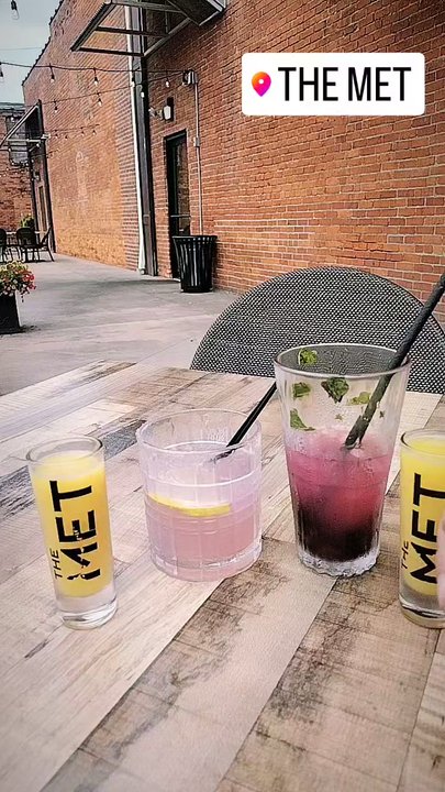 The Met - Lavander lemonade Blueberry mojito Irish Breakfast Shots - Wine Bars Near Me - Lima, Ohio