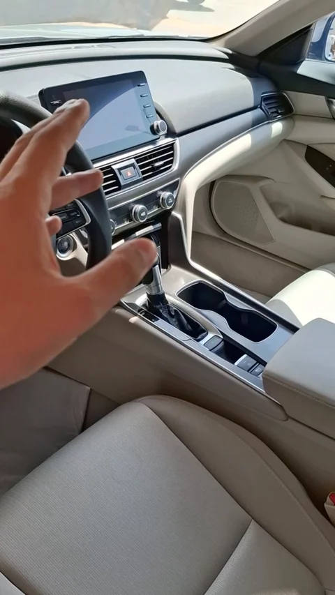 هوندا اكورد LX 2022