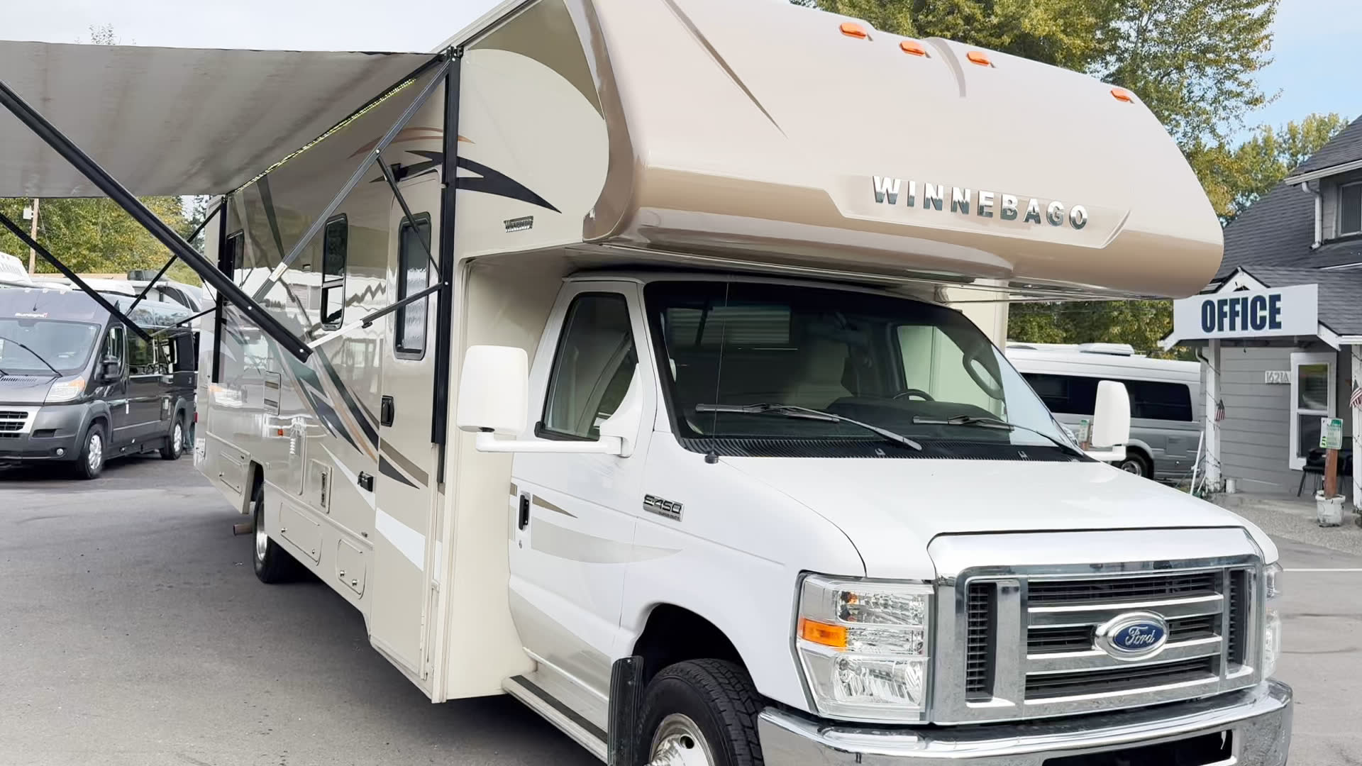Truck City RV - #20621 - 2017 Winnebago Minnie Winnie