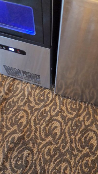 Spa Chateau - Moldy refrigerator when guests water is kept - Day Spas Near Me - Branson, Missouri