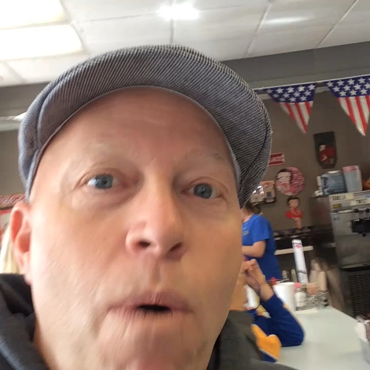 Billy Bob's Dairyland - Rare interview with owner Billy Bobs. #4 best in USA - Burgers Near Me - Branson, Missouri