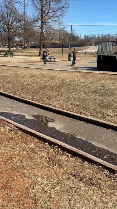 Kiwanis Park - Great day to be out. Watching all the boarders . - Playgrounds Near Me - Midwest City, Oklahoma
