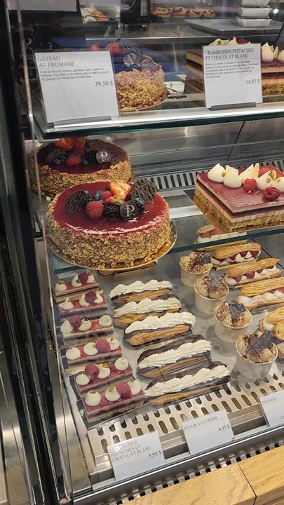 Première Moisson - Bakeries Near Me - Outremont, Quebec