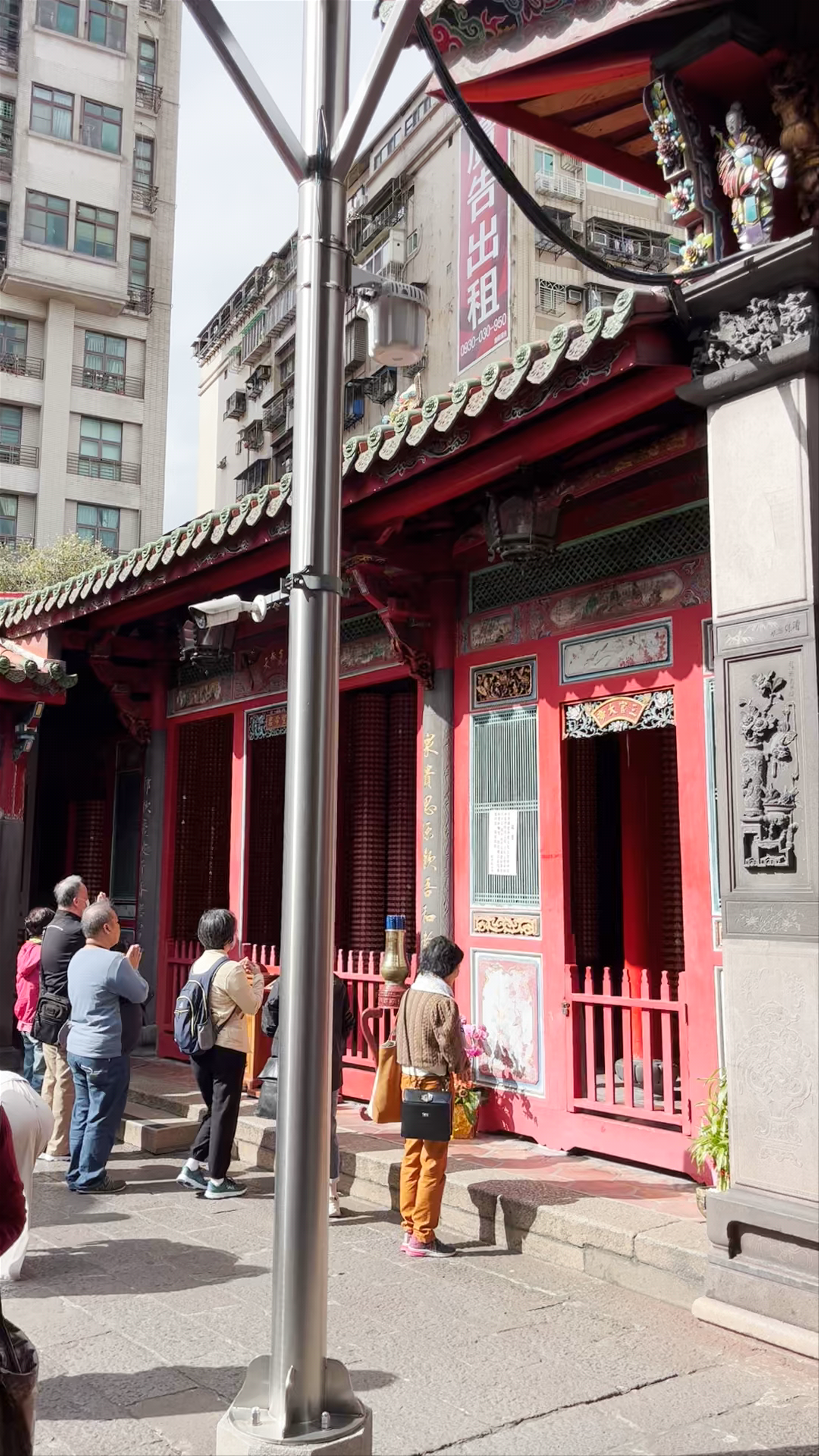 Lungshan Temple: A Spiritual Haven in Taipei's Wanhua District