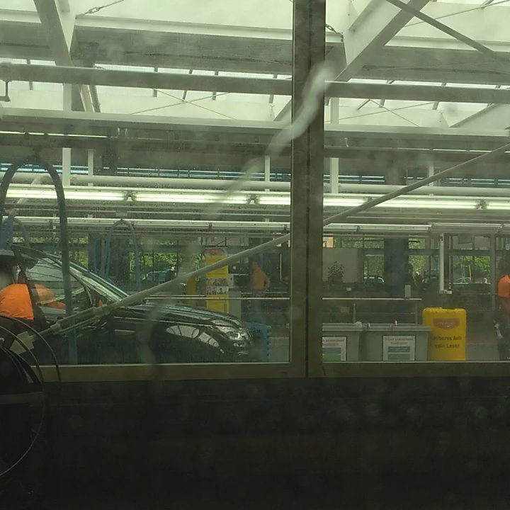 Mr. Wash - Fleissige Bienchen im Einsatz - Car Wash Near Me - Cologne, NW