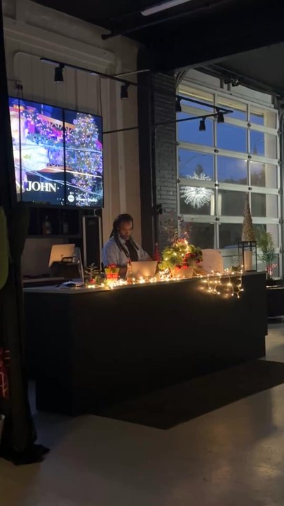 1937 Spirits & Eatery - Dj warming up & setting the vibe - Cocktail Bars Near Me - Jacksonville, Florida