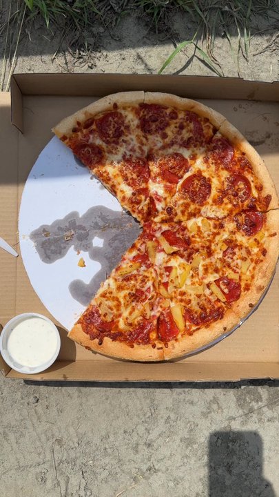 Pizza Chef - Pizza Near Me - Windsor, Vermont