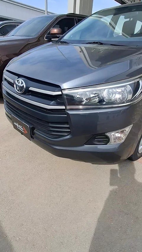 تويوتا اينوفا STD 2019