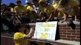 Video thumbnail for video titled Throwback 2007: Michigan vs Penn State - Jake Serwer's Sideline Report