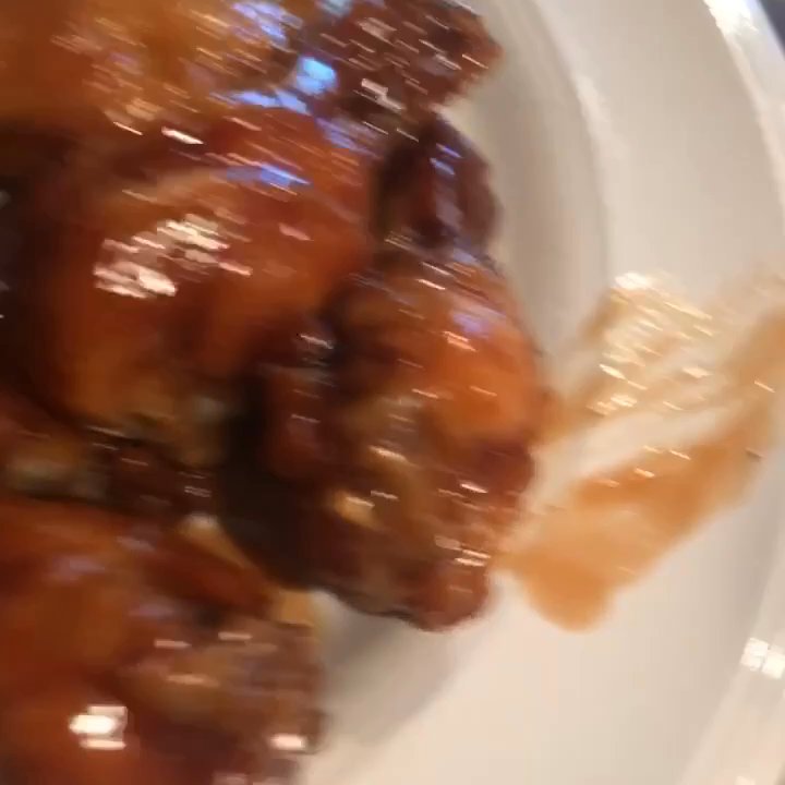 Rip Van Winkle Brewing Company - BBQ and medium chicken wings, Roasted Garlic Flatbread, fried artichoke, mozzarella wedges, - Pizza Near Me - Catskill, New York