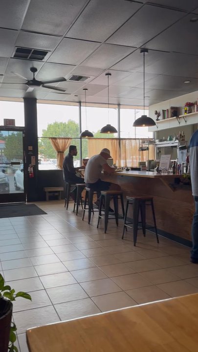 Smash Bros Bistro - Love the NOT overdone simplicity of the decor and the menu. Know's when to stop...creating magic in that knowledge! - Salad Near Me - Fresno, California
