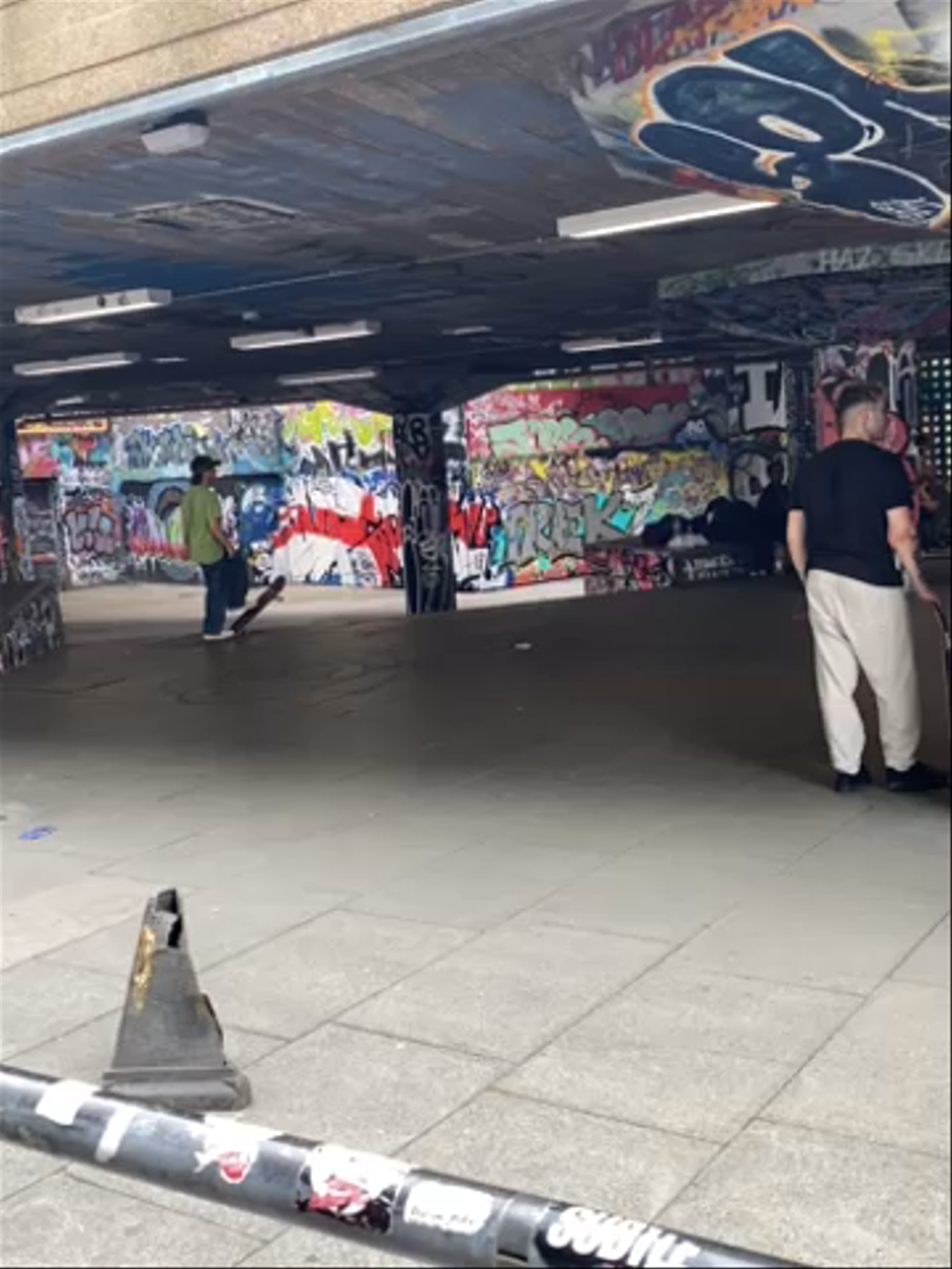 Southbank Skate Space: Urban Skate & Street Art Culture in London