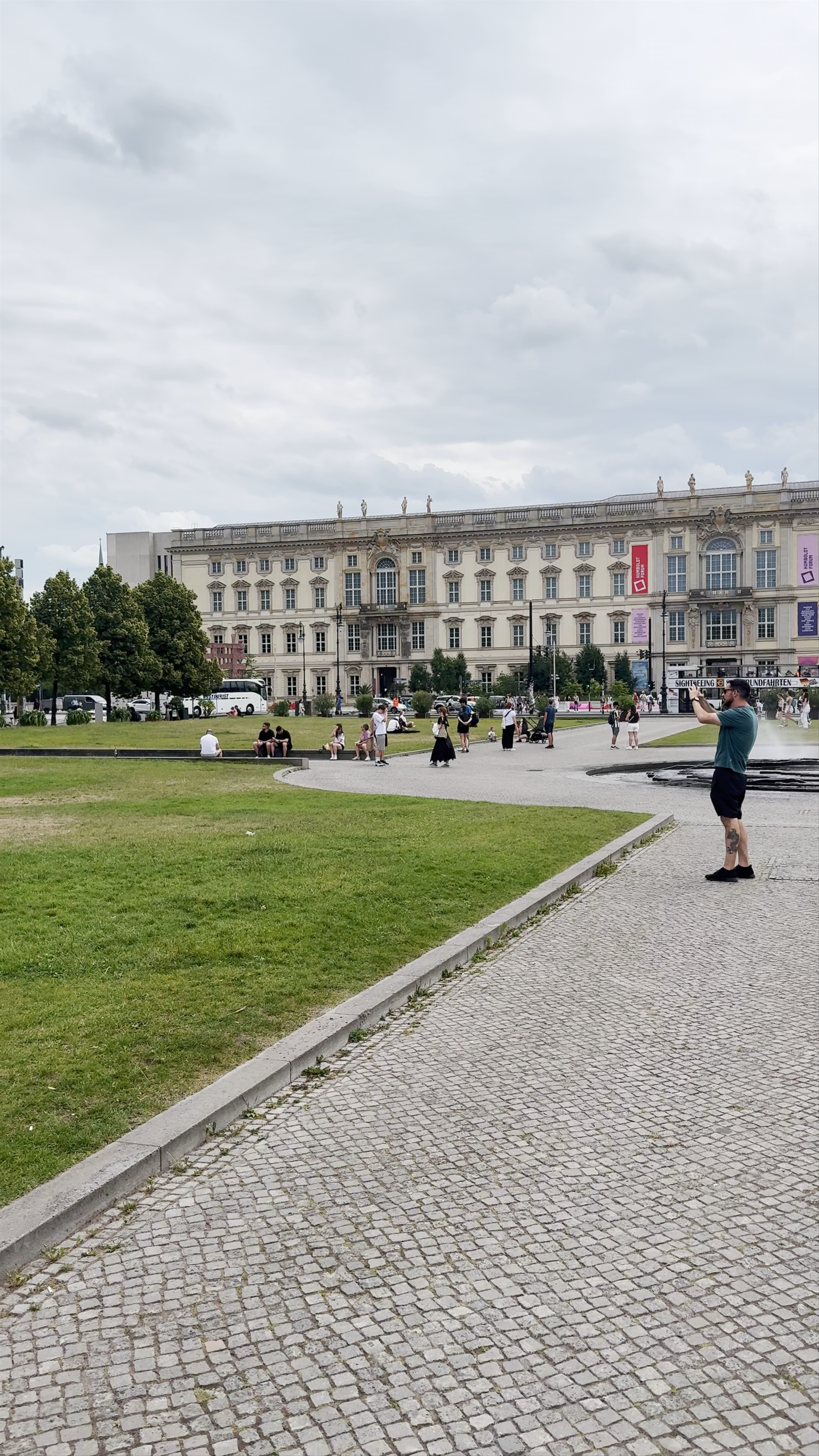 Lustgarten Berlin: Historic Park Serenity with Fountain Views