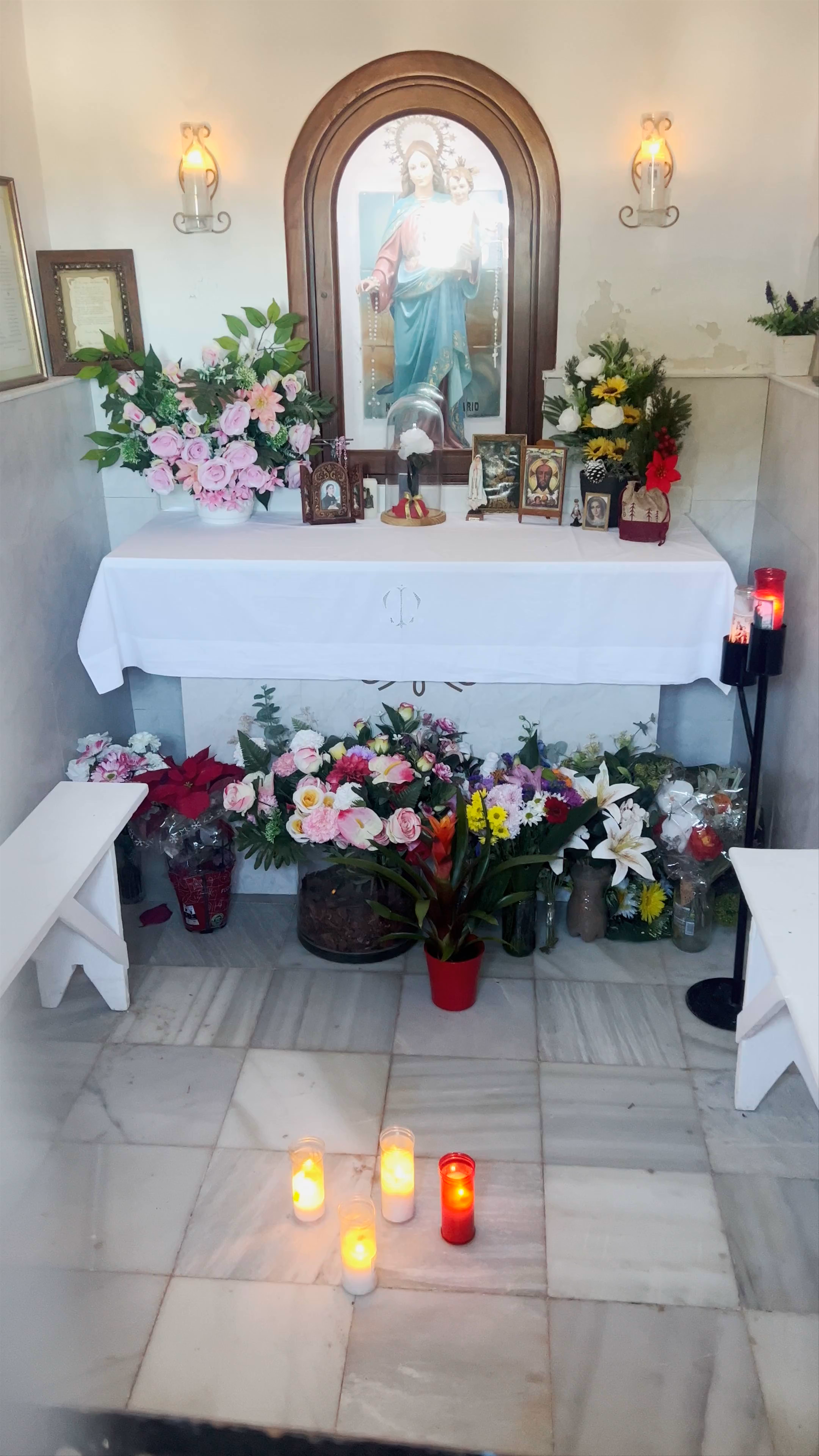Ermita Mare de Déu del Rosari: A Serene Spanish Chapel Experience
