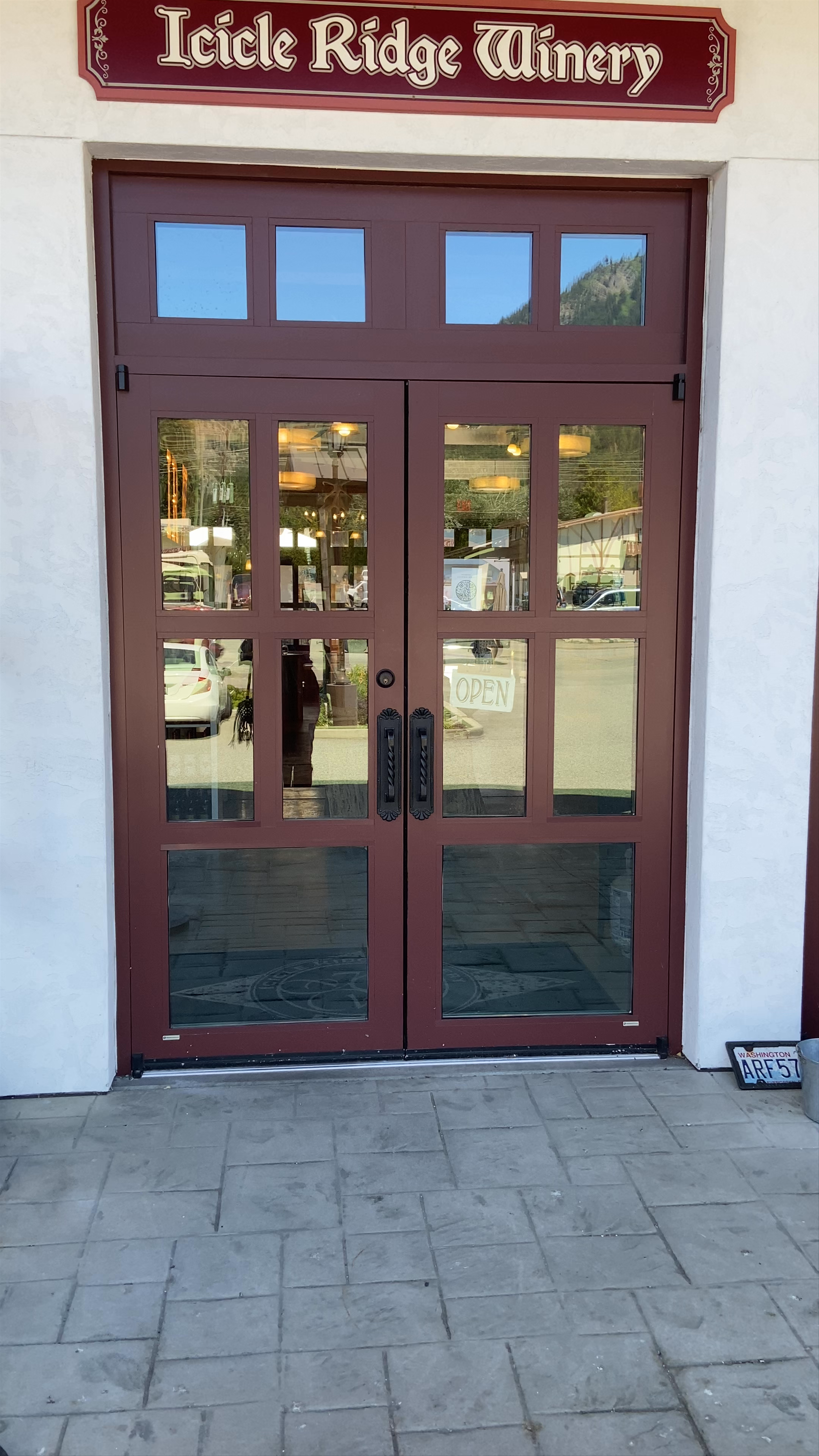 Icicle Ridge Winery: Uptown