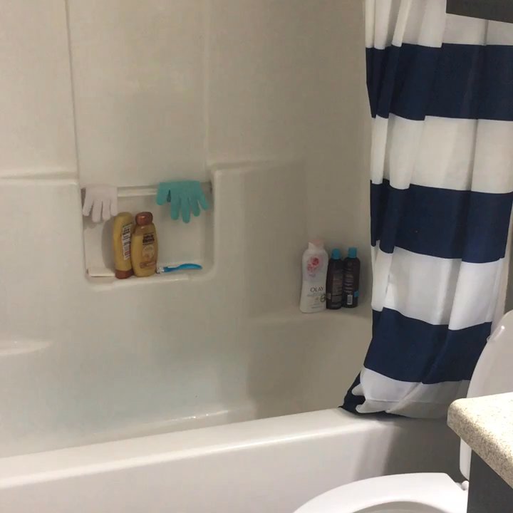 Tidey upped cleaning - Cleand rest room - Home Cleaning Near Me