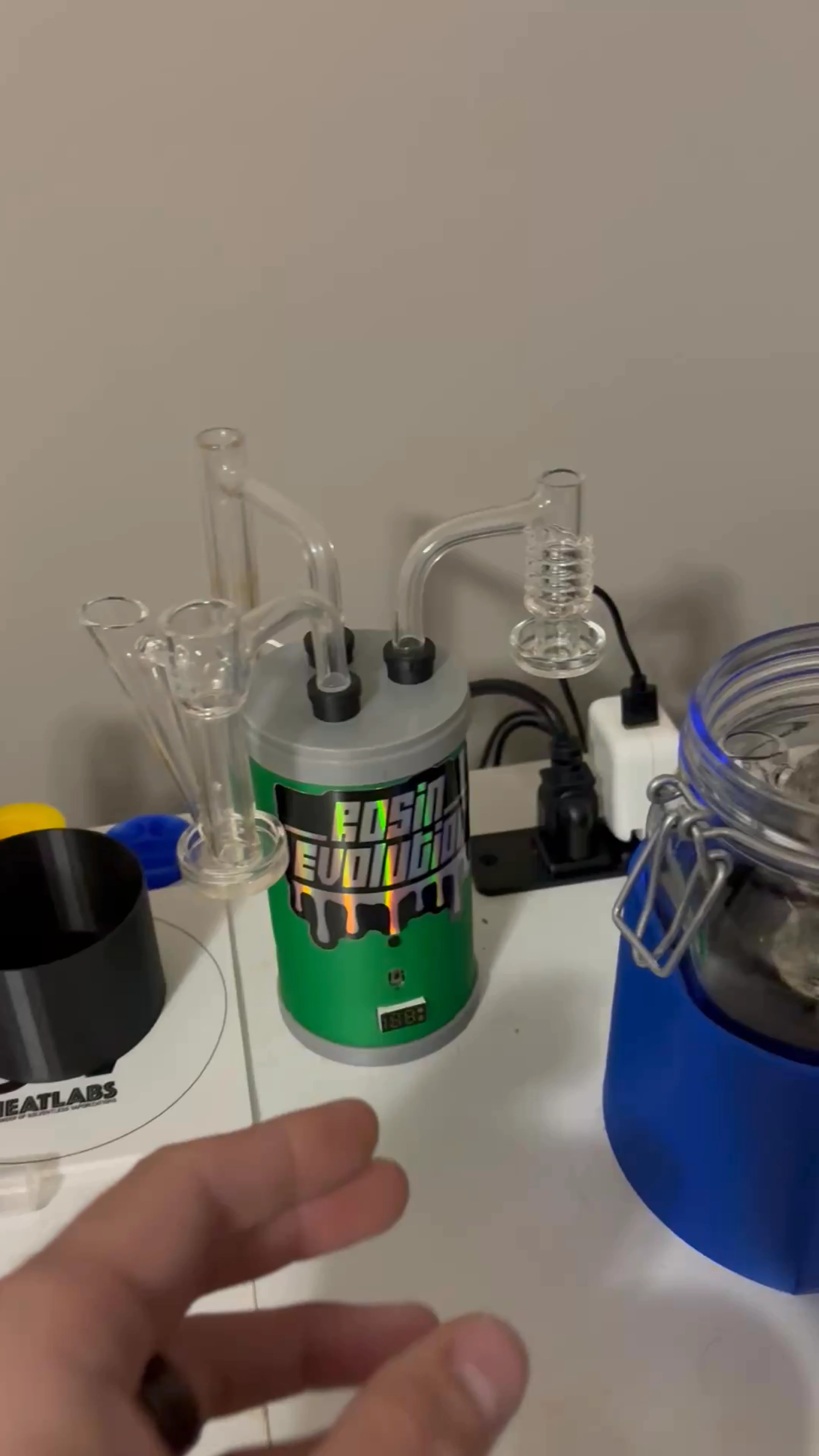 Preview pic of Three Slot 3D Printed Machine Drys 10mm Towers, Slurpers, Terp Slides, and and every other banger you could imagine it has five speeds