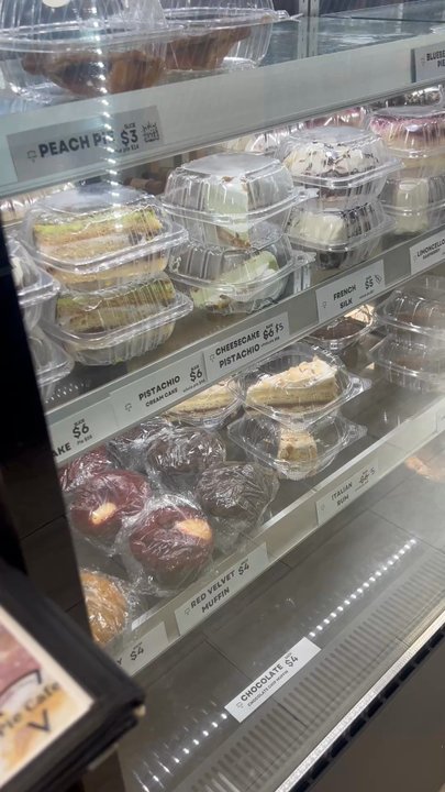 Pie Cafe - Grab and go desserts - Coffee & Tea Near Me - Willowick, Ohio