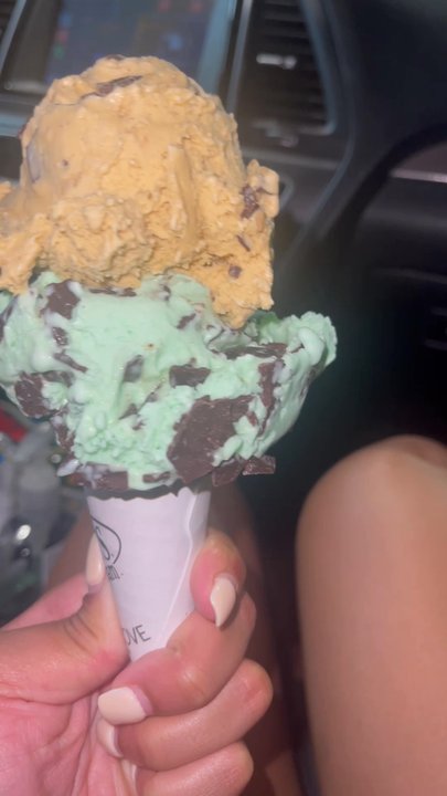 Bruster's Real Ice Cream - Graham Central Station and Mint Chocolate Chip in a Sugar Cone. (Small) - Desserts Near Me - Glendale, Arizona