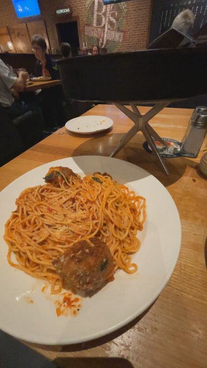 BJ's Restaurant & Brewhouse - Pizza Near Me - Cedar Park, Texas