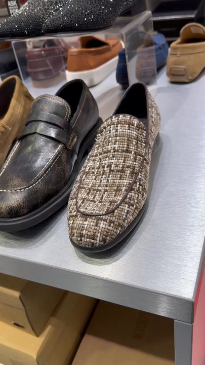 Steve Madden - Shoe Stores Near Me - Norfolk, Virginia