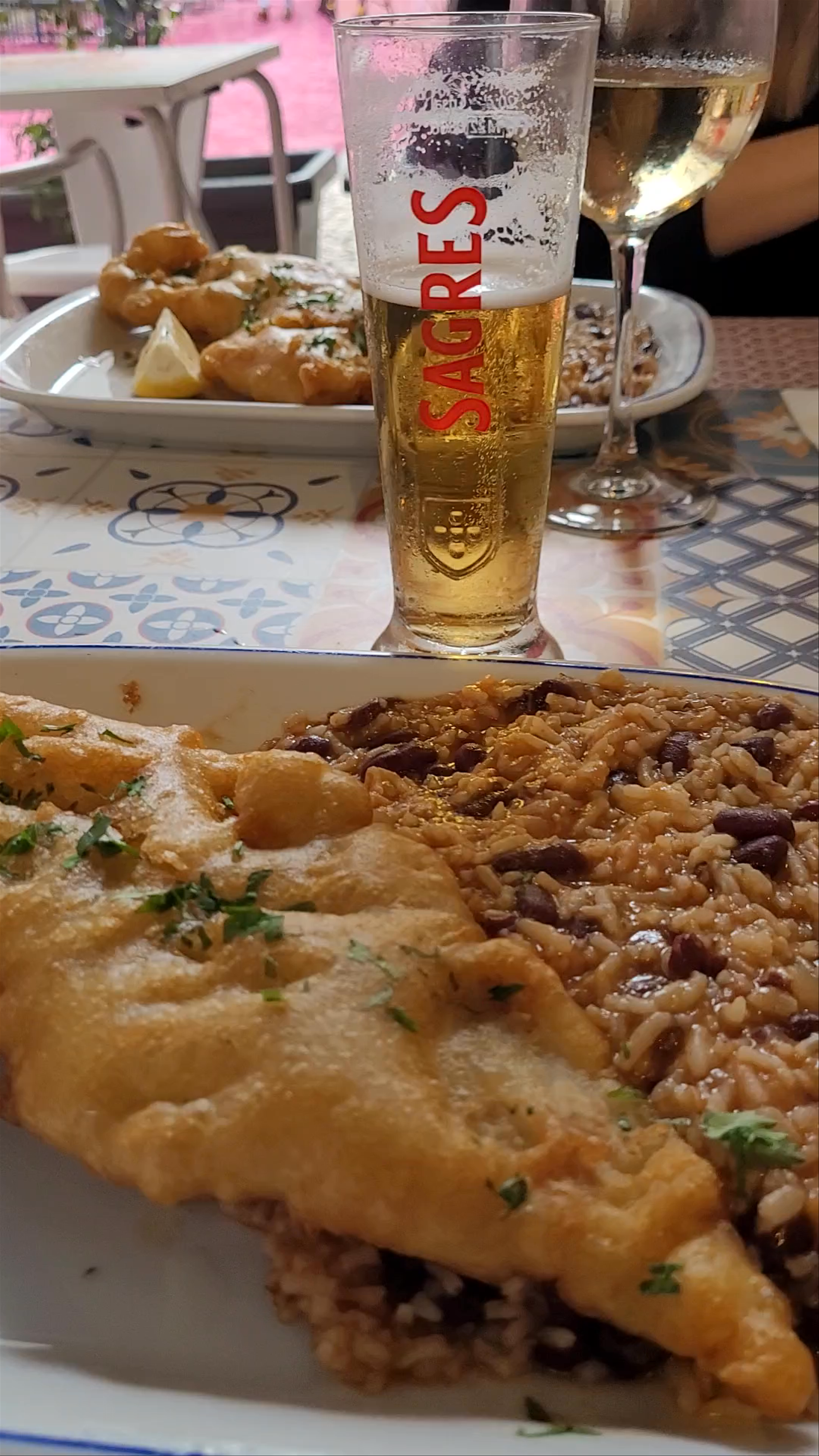 Traditional Portuguese Dining Experience at Restaurante Rio Grande, Lisbon