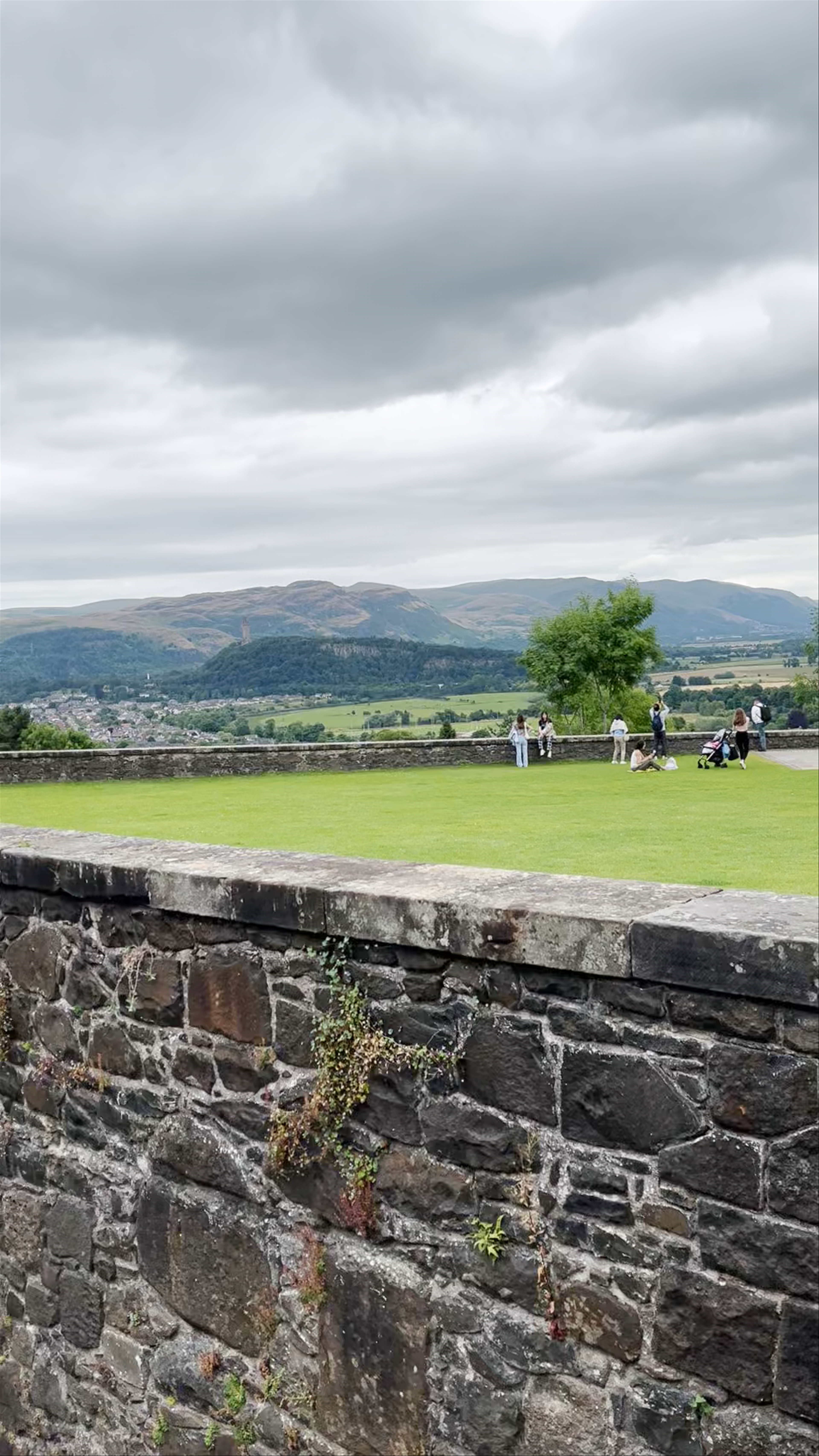 Stirling Castle: A Majestic Scottish Fortress with Panoramic Views