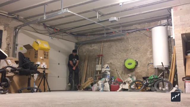 riu submission: Glide-out spin-540