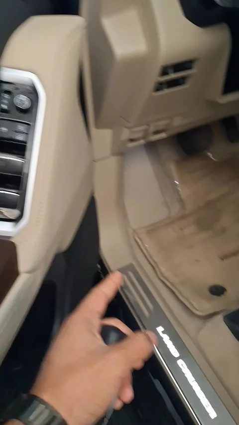 تويوتا لاندكروزر GX-R TWIN TURBO 2024