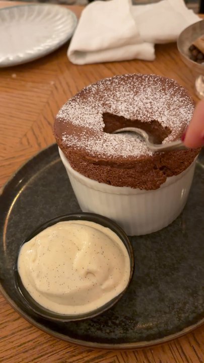 Divellec - Chocolate soufflé - French Near Me - Paris, 75