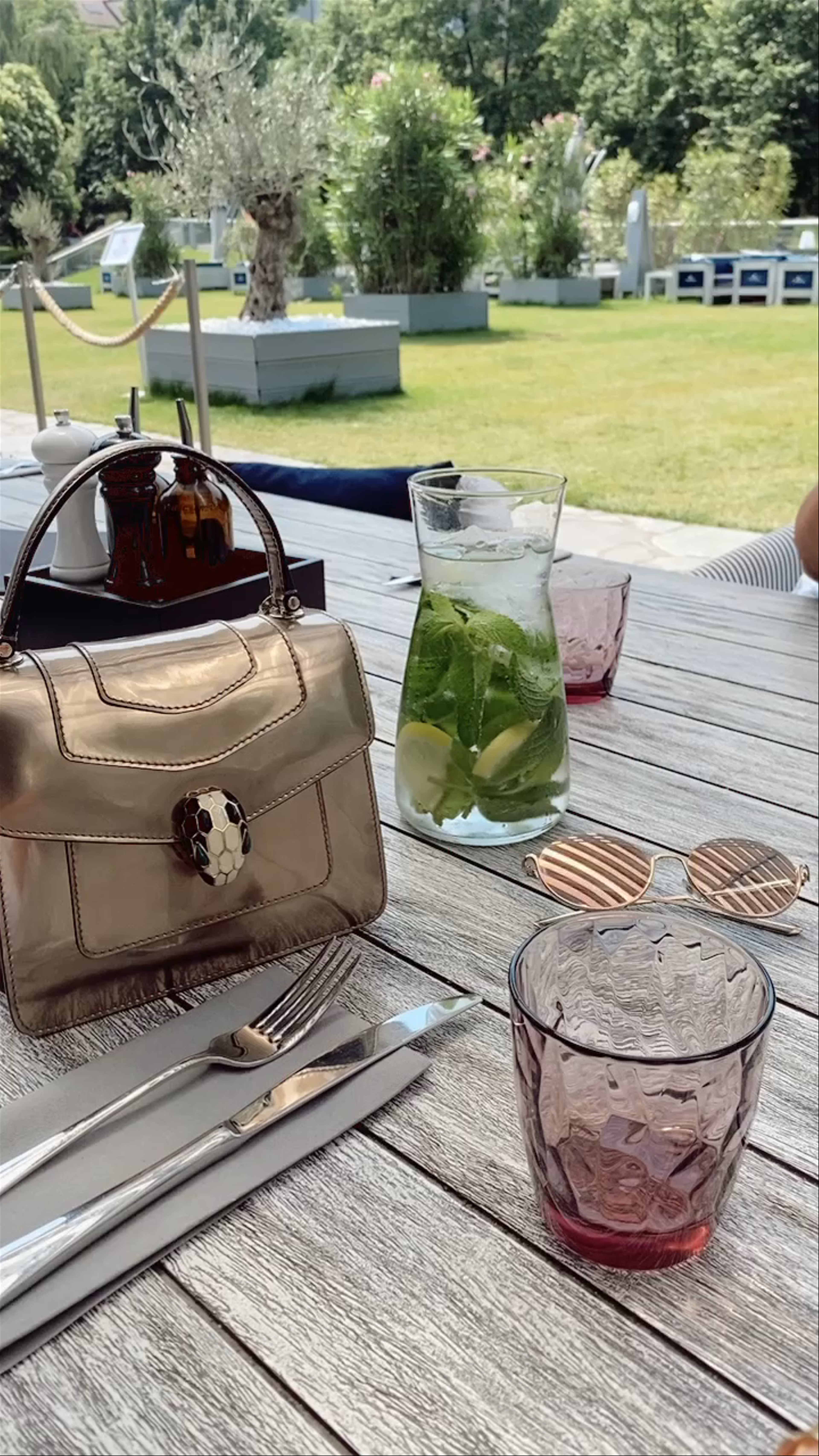 MIMINOO garden restaurant