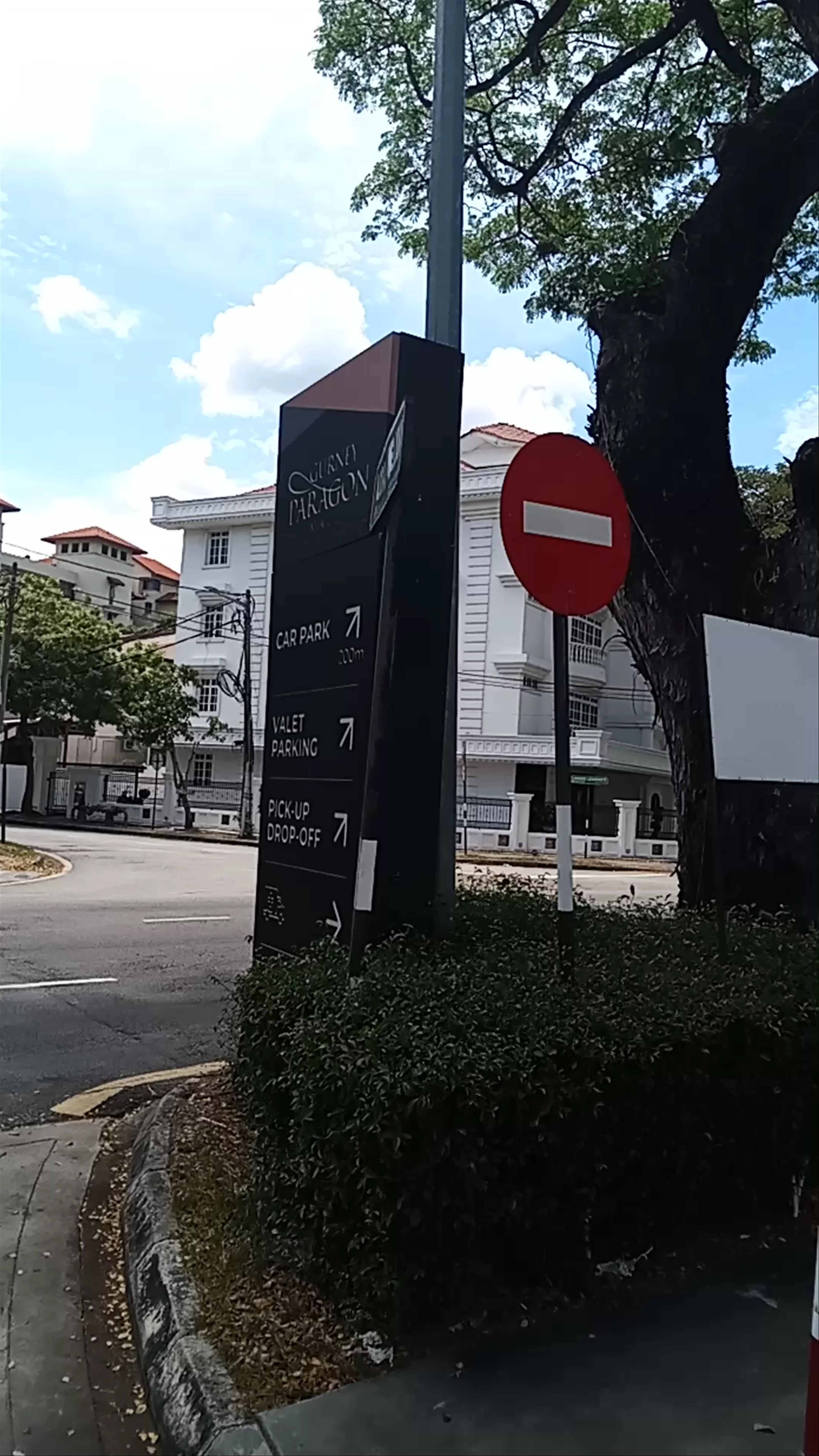 Gurney Paragon, George Town