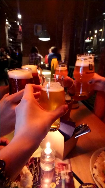 ÜberQuell - Und Prost. Leckeres selbst gebrautes Bier - Pizza Near Me - Hamburg, HH