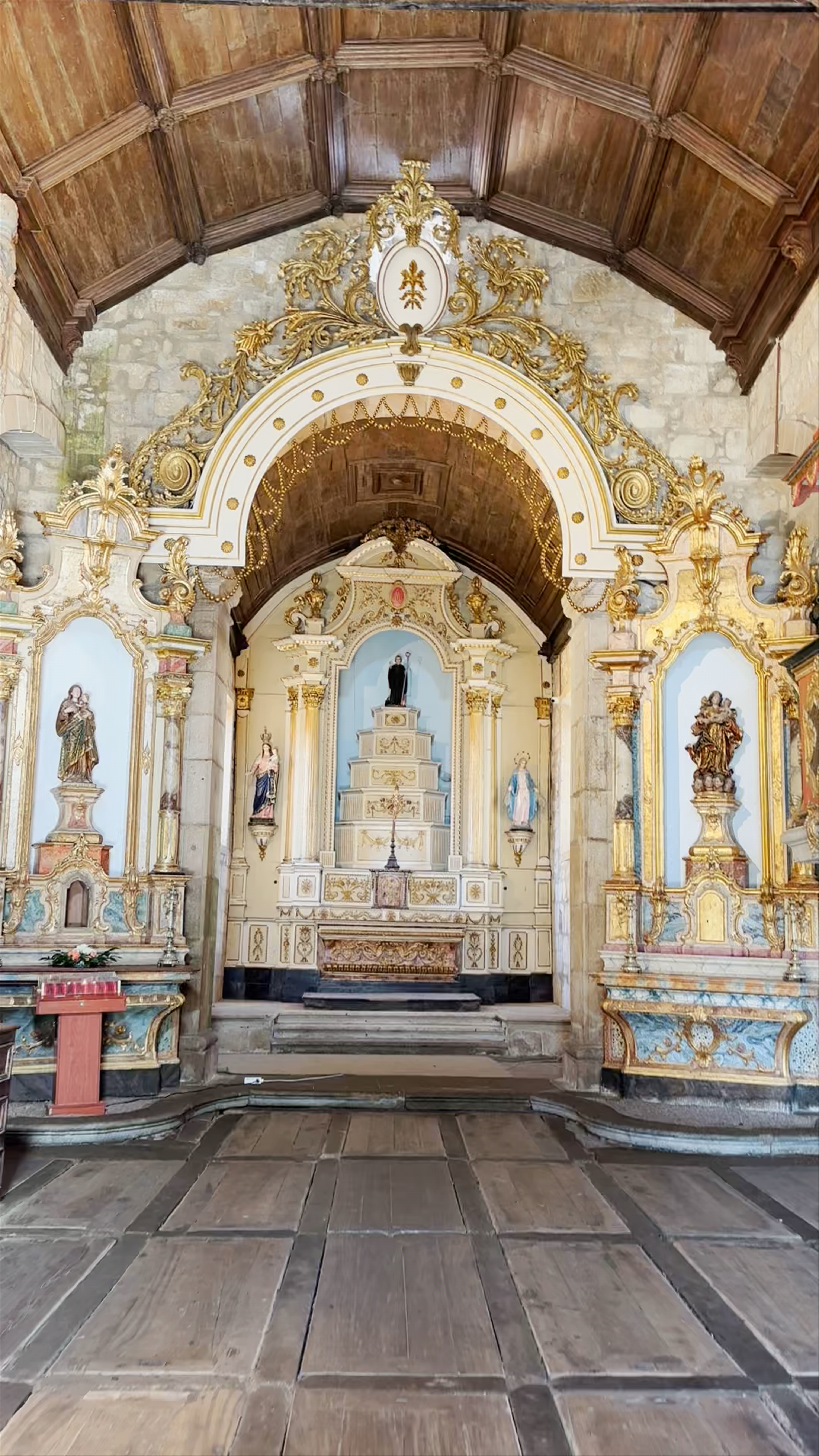 Igreja Paroquial de Santa Maria dos Anjos