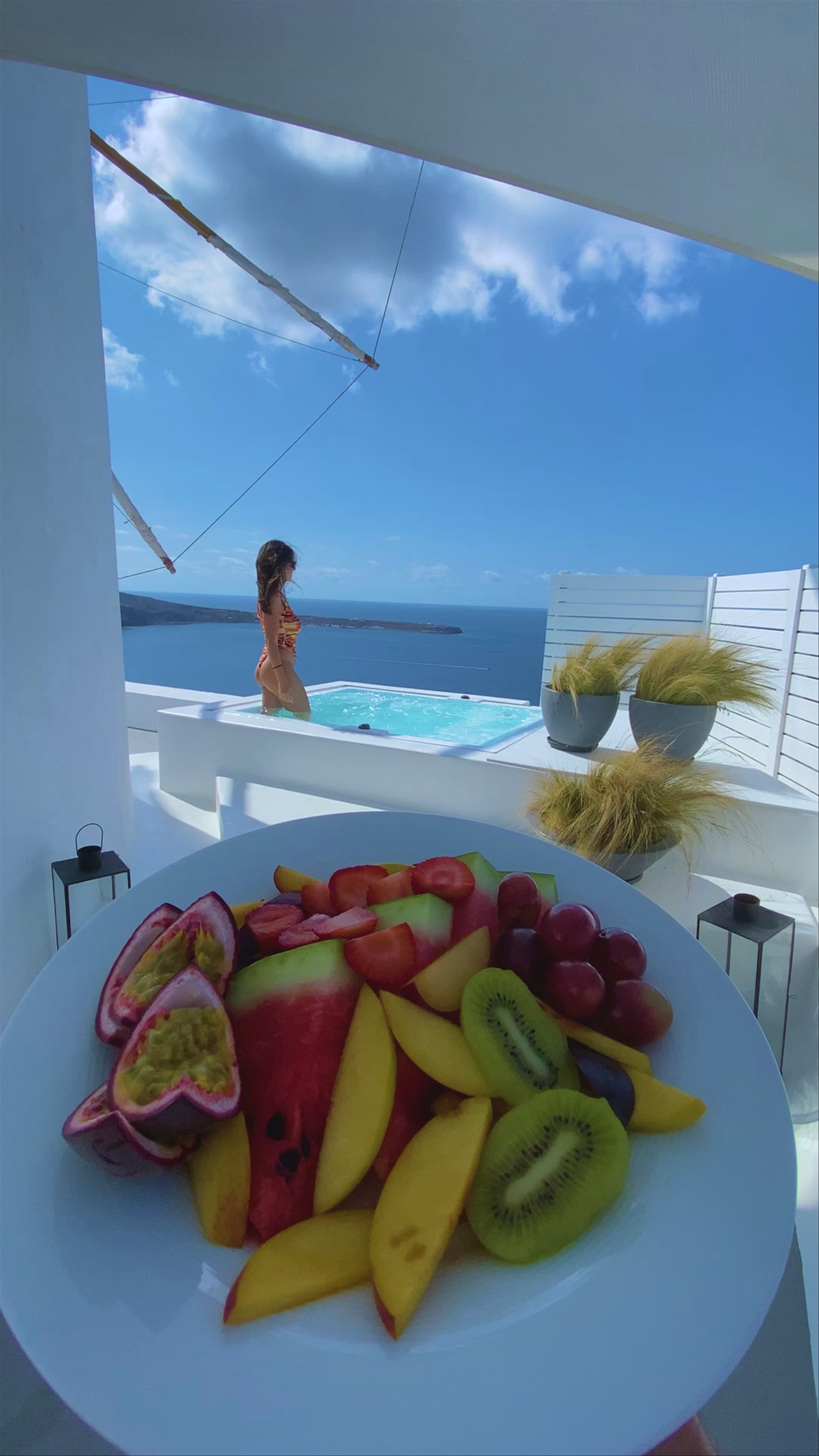 Sun-Soaked Serenity at Charisma Suites, Oia, Greece