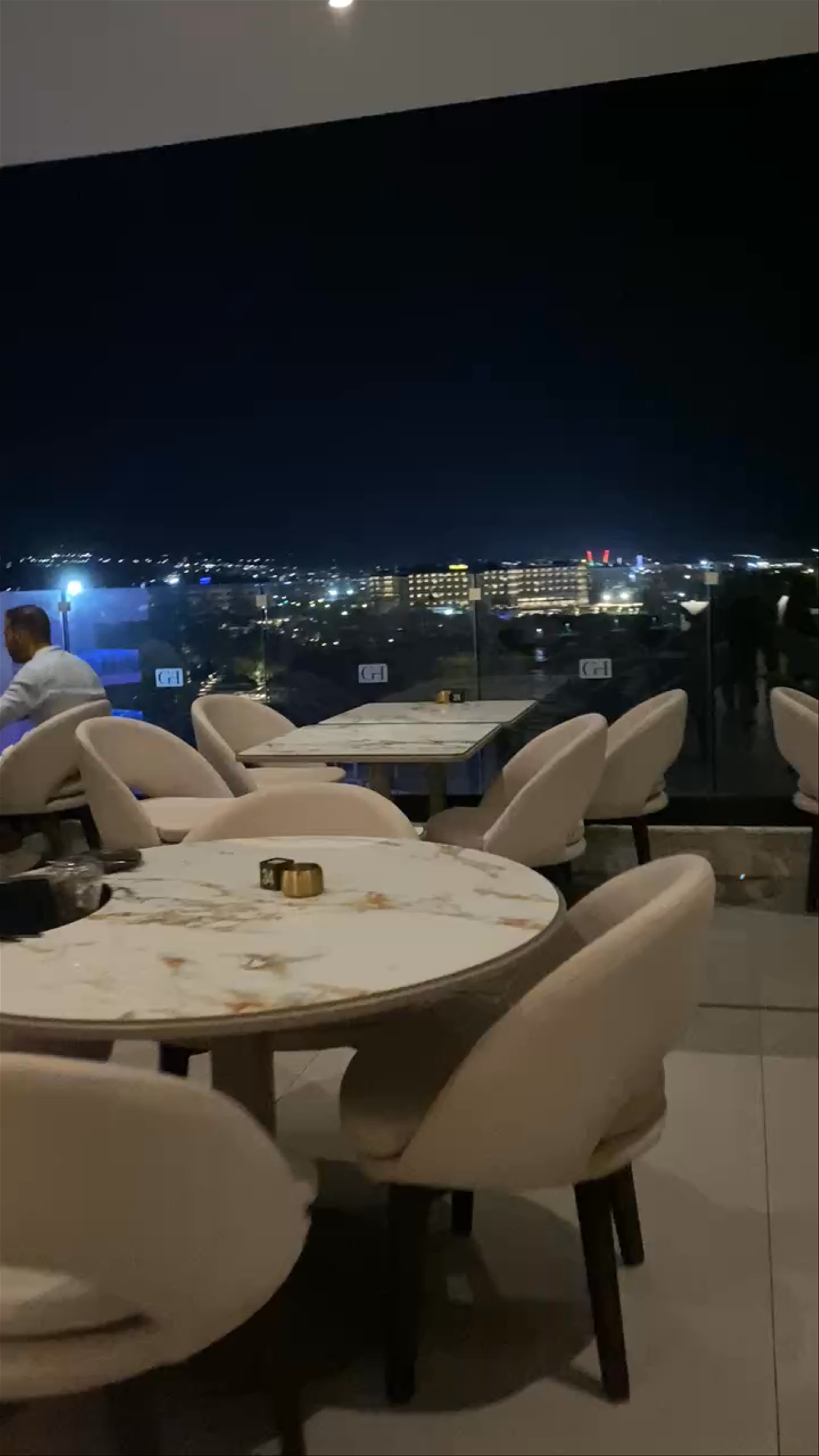 Glasshouse Lounge Restaurant