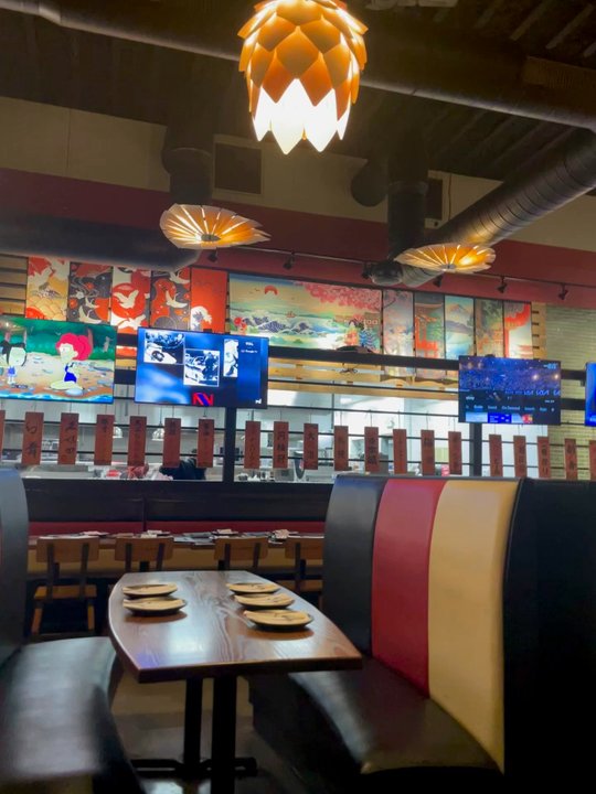 Roishi - Great booths! - Ramen Near Me - Hamden, Connecticut