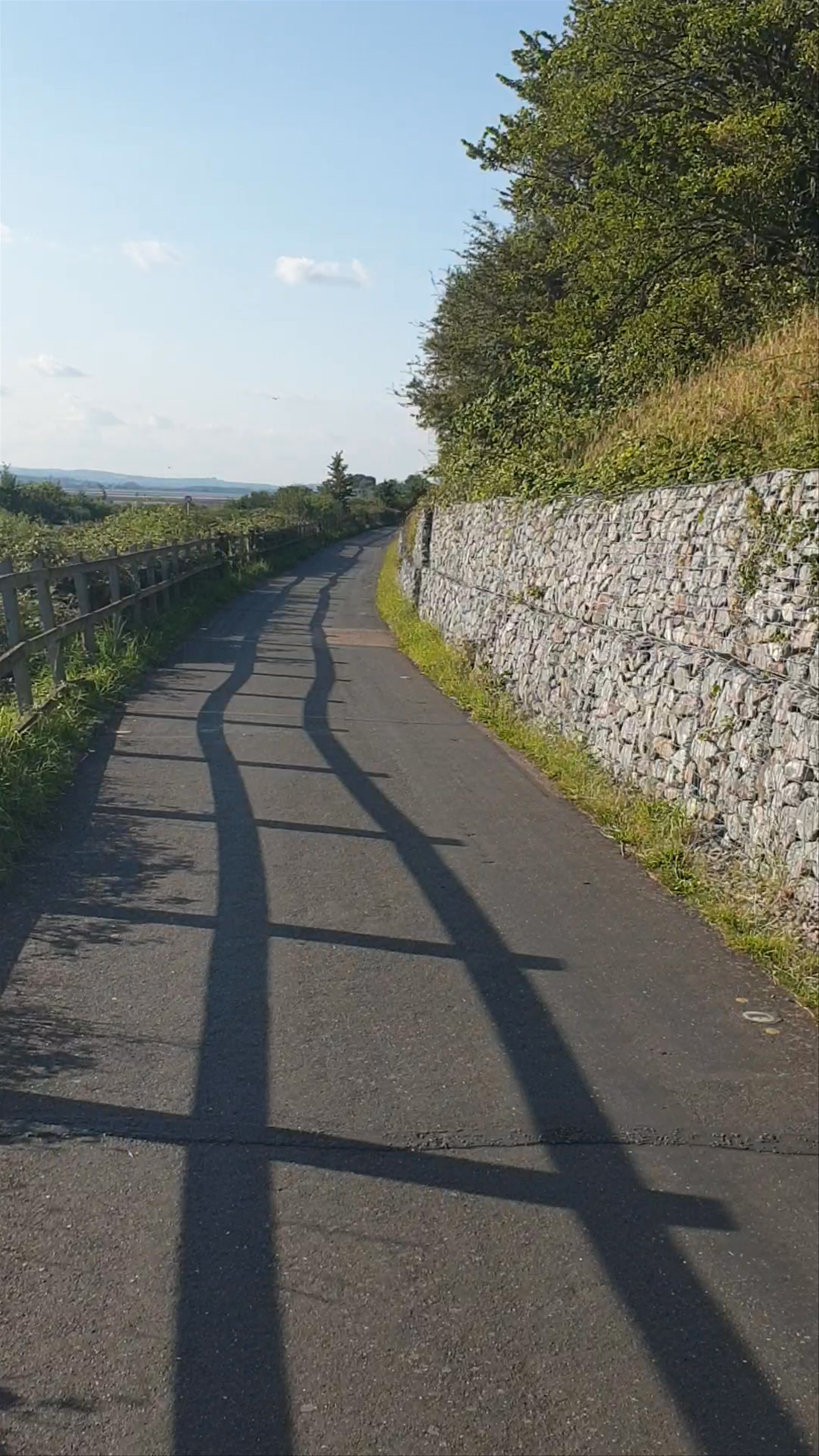 Exe Estuary Walkway: Tranquil Coastal Escape in Exmouth, England