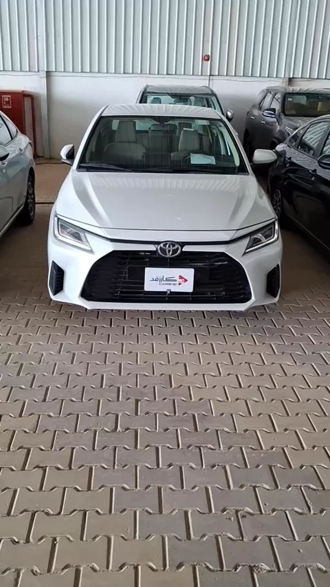 تويوتا يارس Y 2023