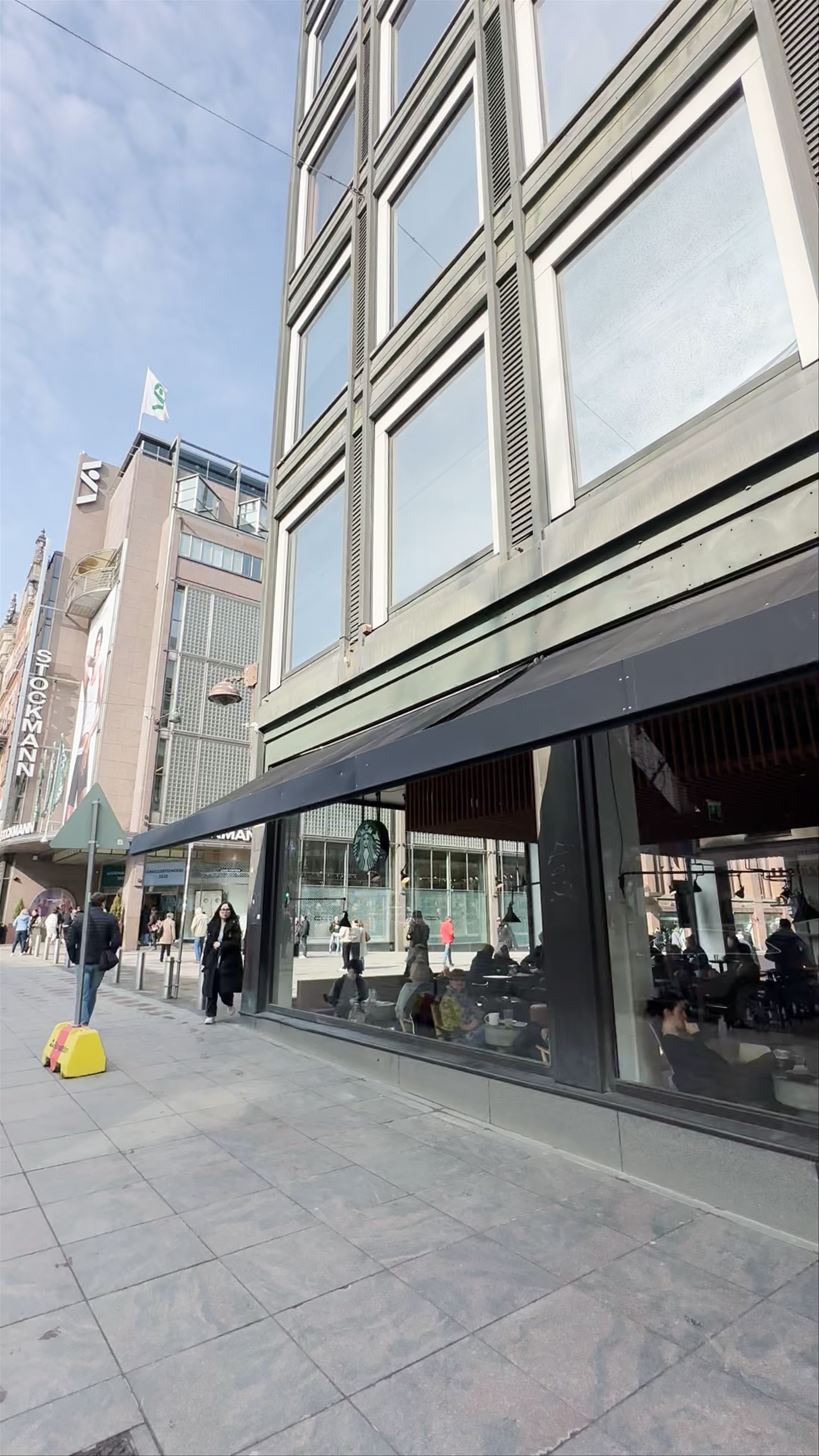 Akateeminen Kirjakauppa: A Helsinki Cultural Bookstore Experience