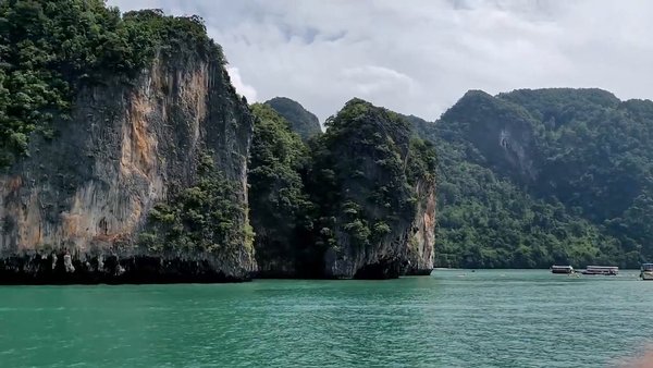 Photo of A Tour With Leo And 