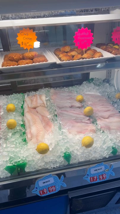 Blue Water Fish - Large selection of fresh seafood and prepared meals. - Seafood Markets Near Me - Wading River, New York